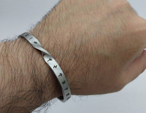 دستبند( بنگل)مردانه طرح وایکینگ